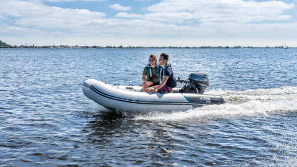 Yamaha YAM 340 S Solid Floor Sport Tender