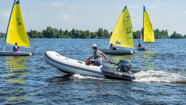 Yamaha YAM 380 S Solid Floor Sport Tender